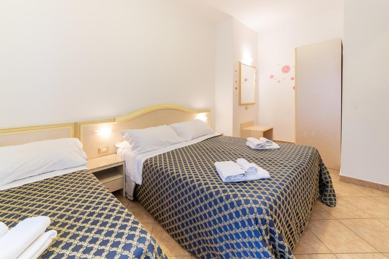 Aparthotel Residenza Melucci Rimini Esterno foto