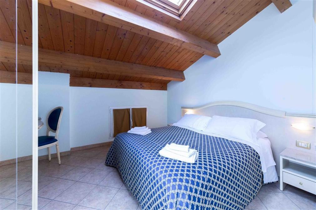 Aparthotel Residenza Melucci Rimini Esterno foto