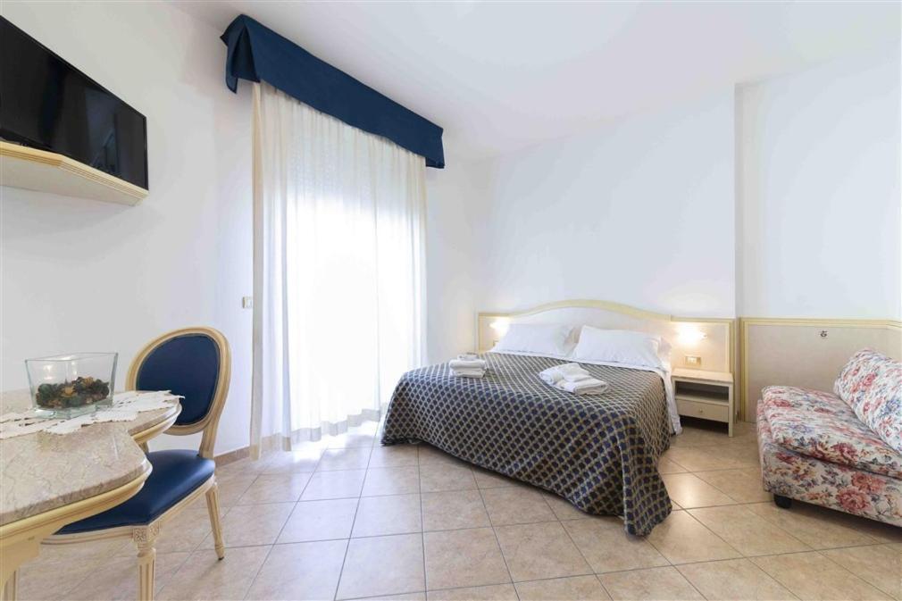 Aparthotel Residenza Melucci Rimini Esterno foto