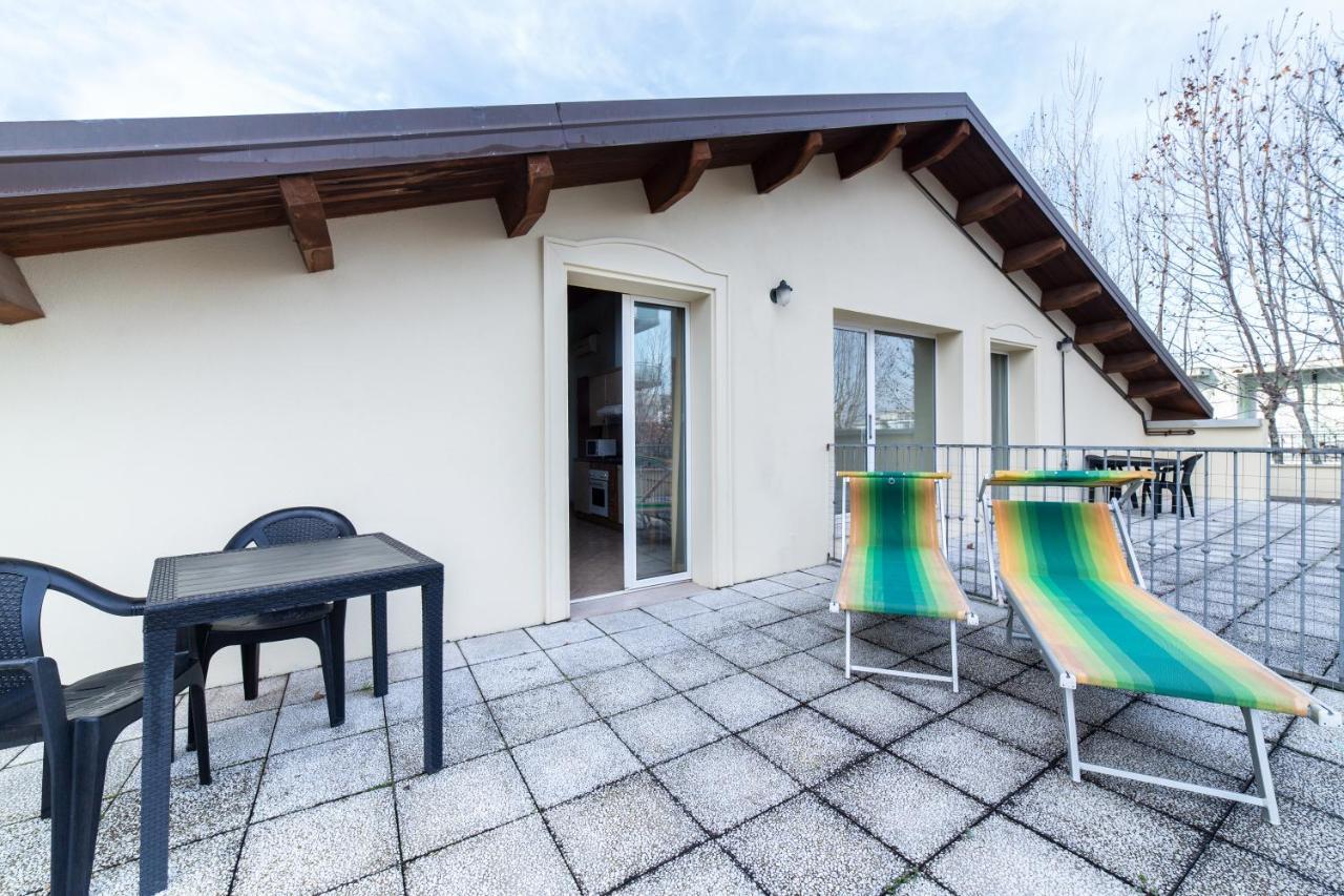 Aparthotel Residenza Melucci Rimini Esterno foto