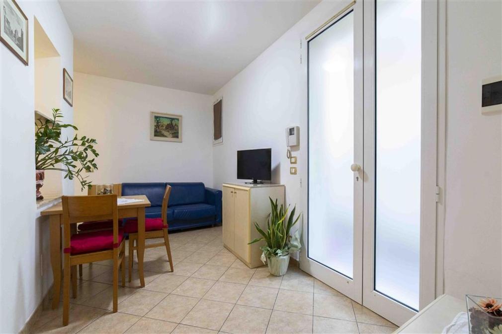 Aparthotel Residenza Melucci Rimini Esterno foto