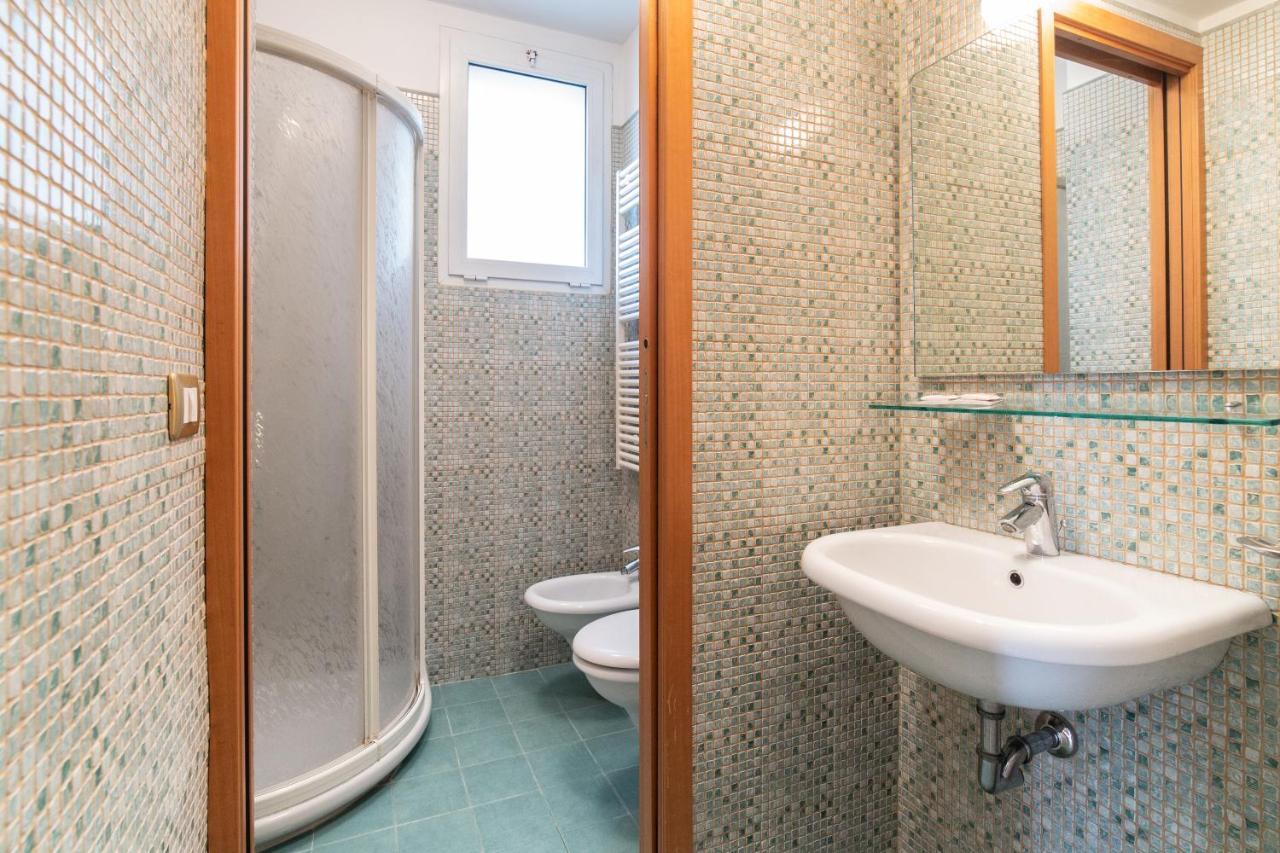 Aparthotel Residenza Melucci Rimini Esterno foto