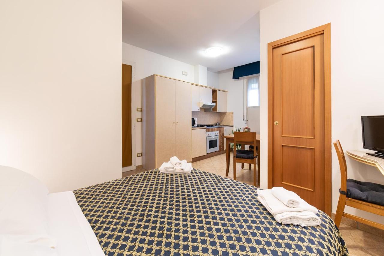 Aparthotel Residenza Melucci Rimini Esterno foto