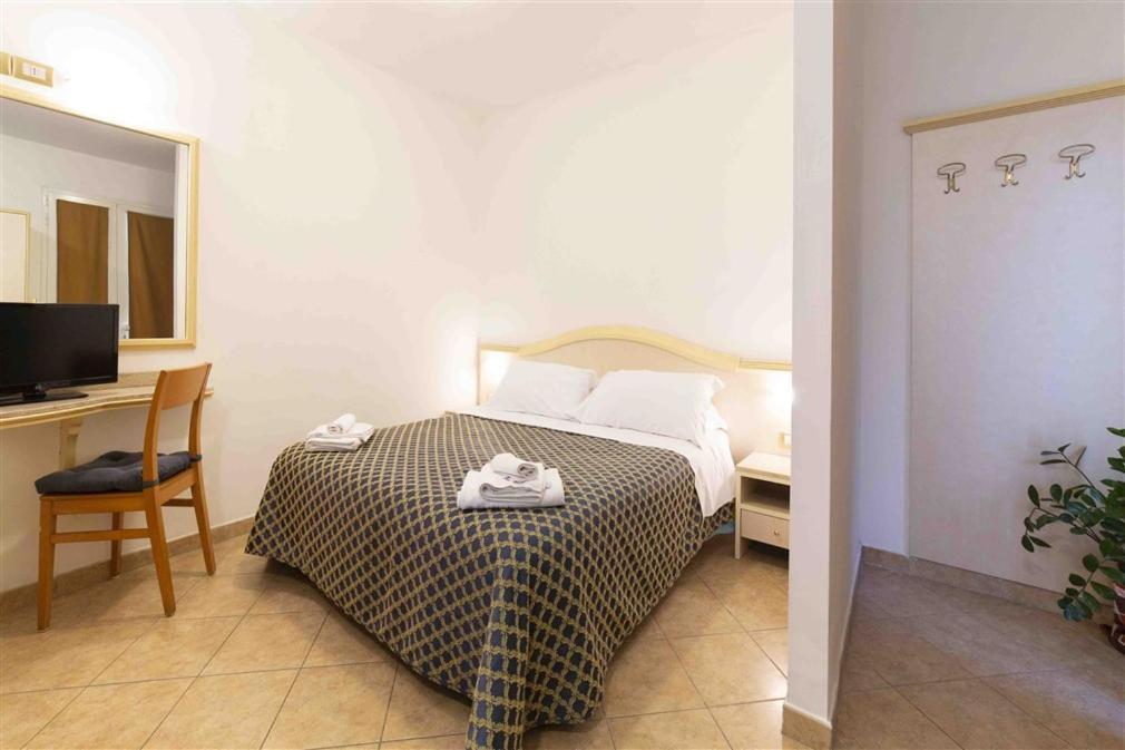 Aparthotel Residenza Melucci Rimini Esterno foto