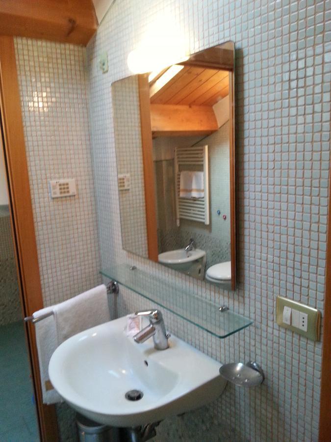 Aparthotel Residenza Melucci Rimini Esterno foto