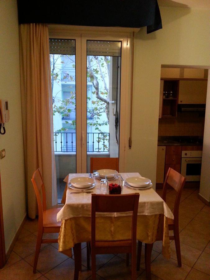 Aparthotel Residenza Melucci Rimini Esterno foto