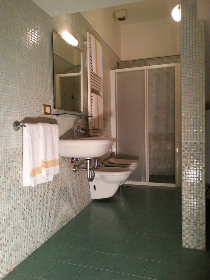 Aparthotel Residenza Melucci Rimini Esterno foto