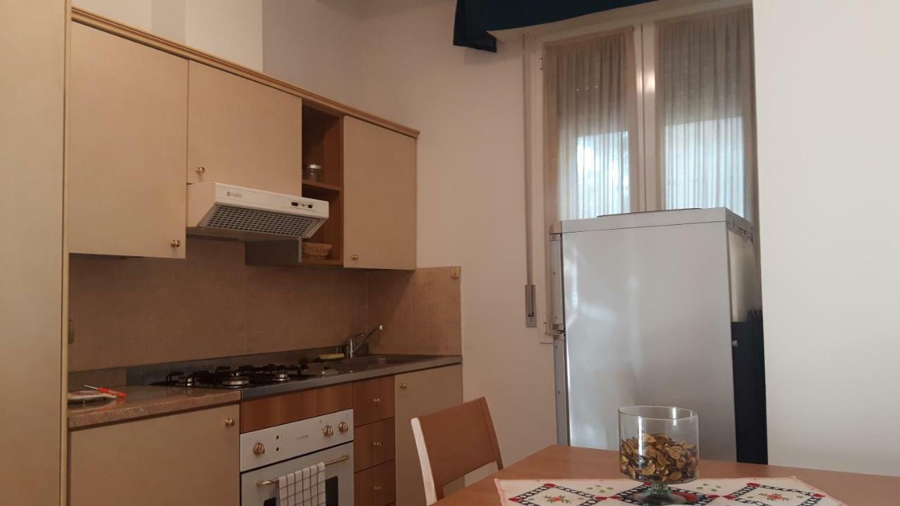 Aparthotel Residenza Melucci Rimini Esterno foto
